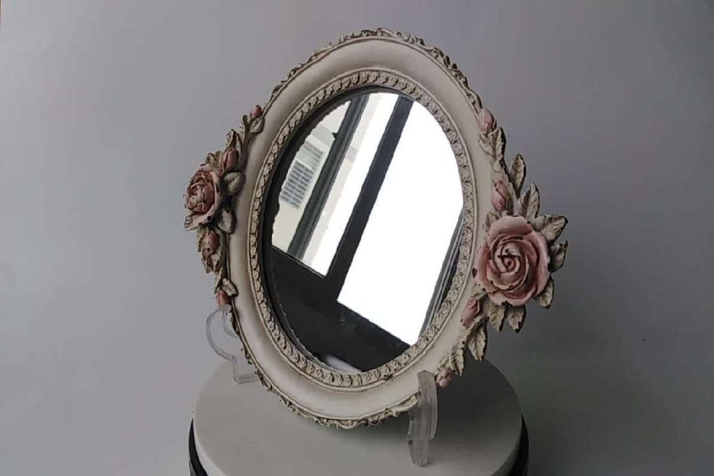 ارتقای دکوراسیون با آینه رومیزی مدرن